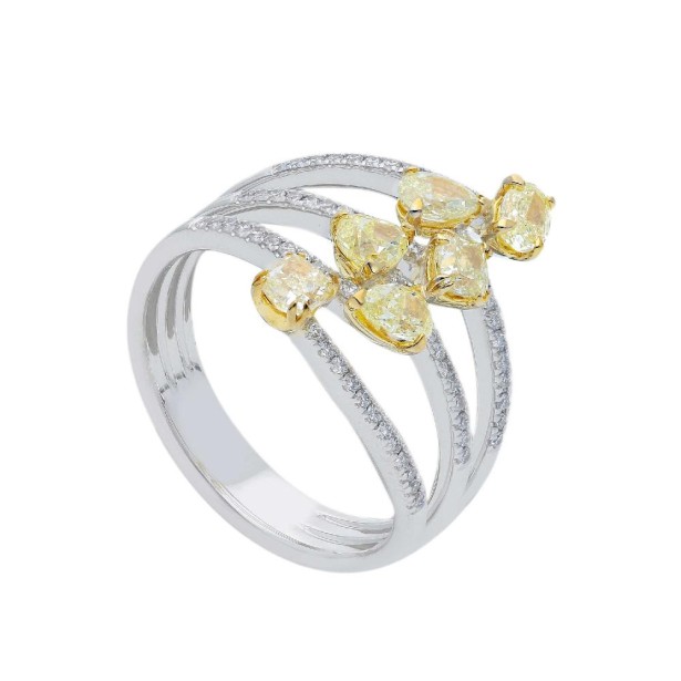 Anello in oro bianco 750/ooo con diamante fancy ebianchi naturali