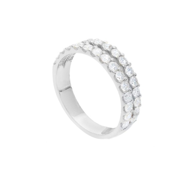 Anello in oro bianco 7500/ooo con diamanti naturali