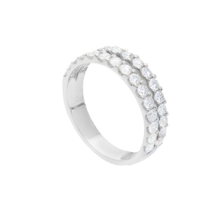 Anello in oro bianco 7500/ooo con diamanti naturali