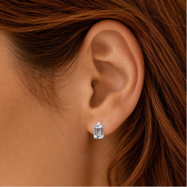Orecchino lobo in oro bianco 750/°°° diamante e acquamarina