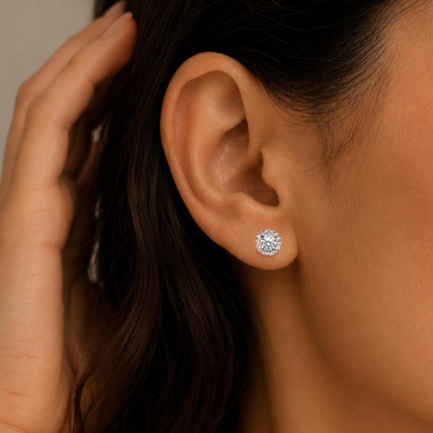Orecchini lobo in oro bianco 375/°°° con diamante lab-grown