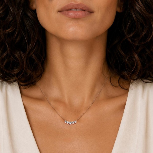 Girocollo in oro bianco 375/°°° con diamante lab-grown
