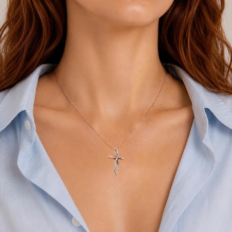 Girocollo in oro bianco 750/°°° e diamante con croce