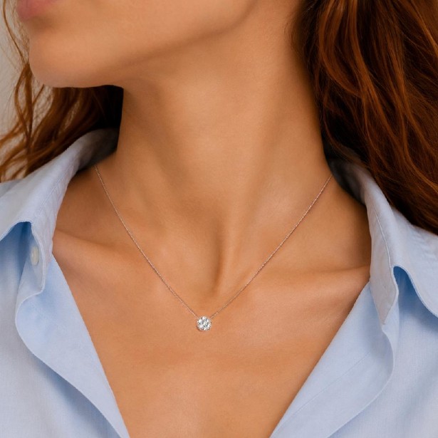 Girocollo in oro bianco 750/°°° e diamante