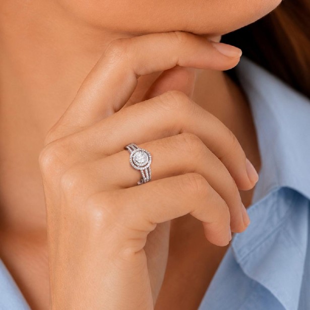 Anello in oro bianco 750/ooo e diamante