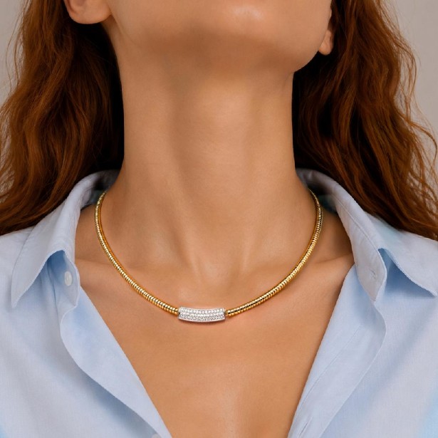 Girocollo in oro giallo 750/ooo con diamante naturale