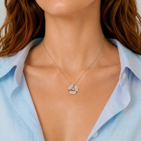 Girocollo con fiore in oro rosa 750/ooo con diamante naturale
