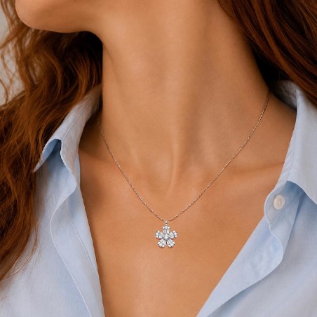 Girocollo con fiore in oro bianco 750/ooo con diamante naturale