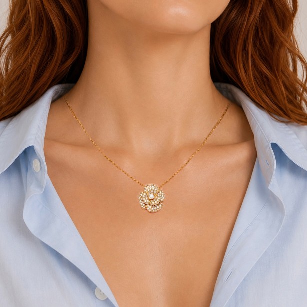 Girocollo fiore in oro giallo 750/ooo con diamante naturale