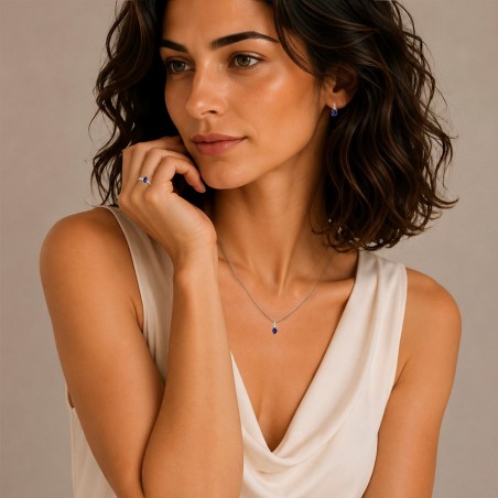 Anello in oro bianco 375/°°° con zaffiro sintetico e diamante lab-grown